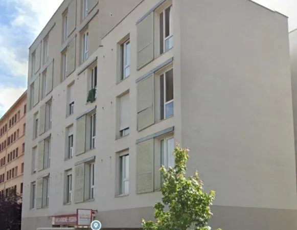 Studio meublé LOUÉ