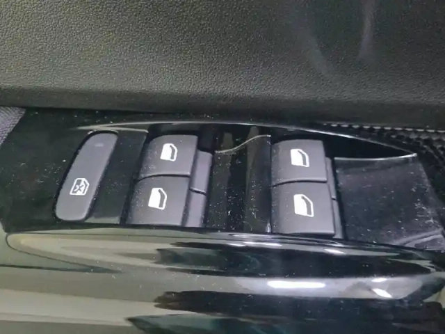 Citroën C3 puretech 83 s&amp;s bvm5 — photo 29