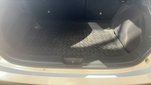 Nissan Qashqai 1.3 DIGT-T 158 MHEV X-Tronic - Premiere Edition – 2023 – 52012 km – Essence – Boîte Automatique — photo 28