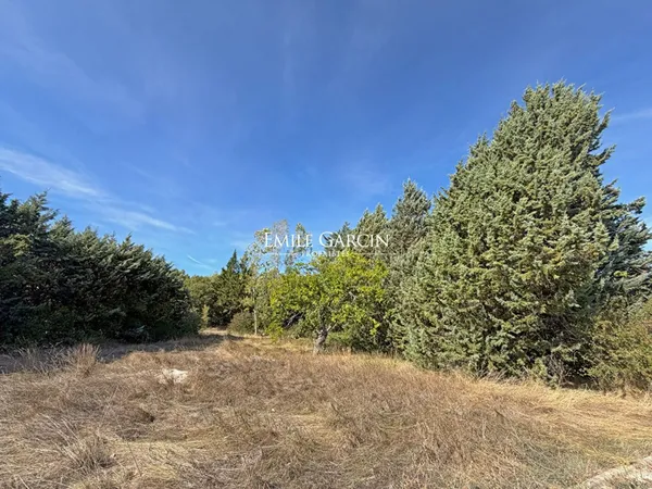 A vendre - Terrain constructible près de Gordes