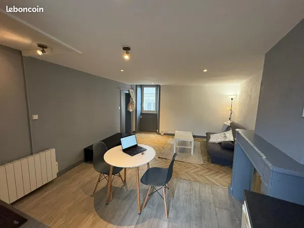 Studio meublé 22 m² - vieille ville de Cognac