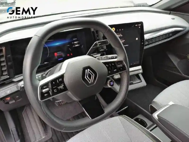 Renault Megane e-tech ev60 220 ch super charge — photo 13