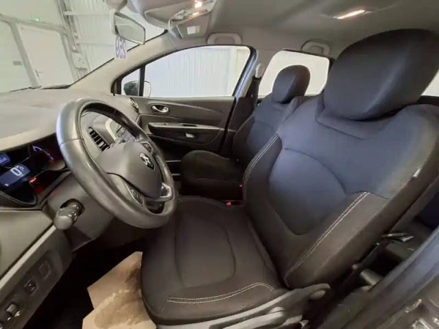 Renault Captur dci 90 energy edc — photo 26