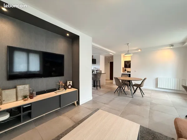 Appartement T3 de 63 m2 avec balcons et cave