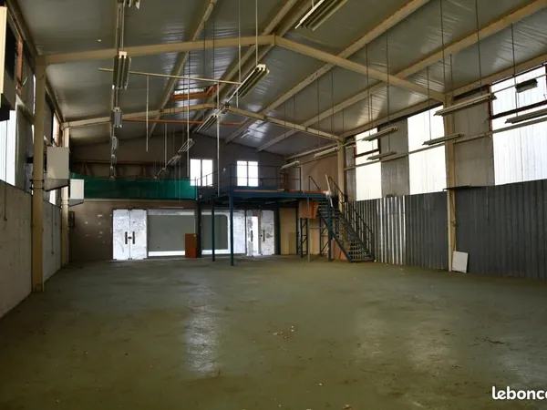 Local d'activité 360 m²
