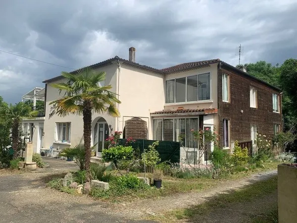 Immeuble de rapport 17 pièces 390 m²