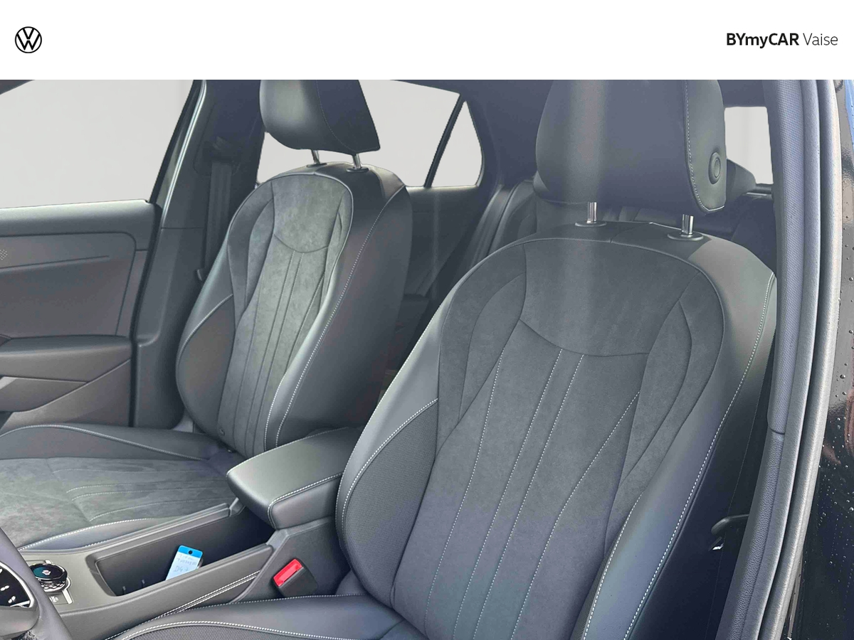 Volkswagen T-Roc 1.5 eTSI EVO2 Hybrid 116 ch DSG7 — photo 12
