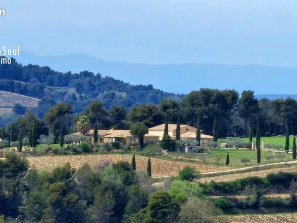 Propriété 8 pièces 250 m²