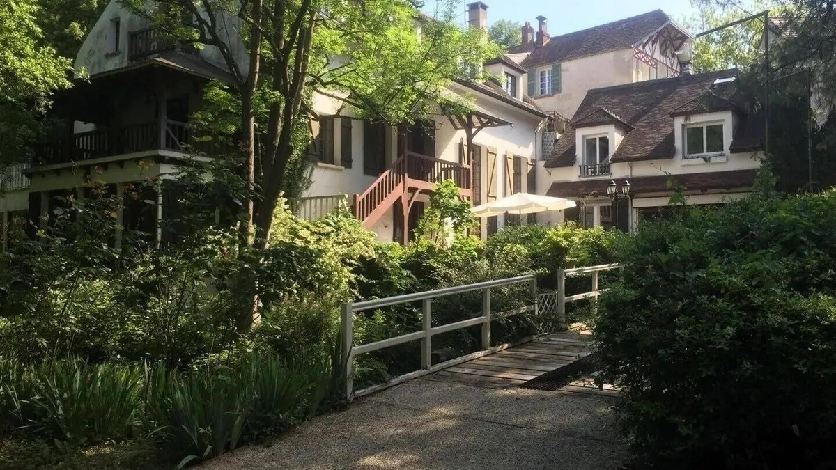 Photo 1