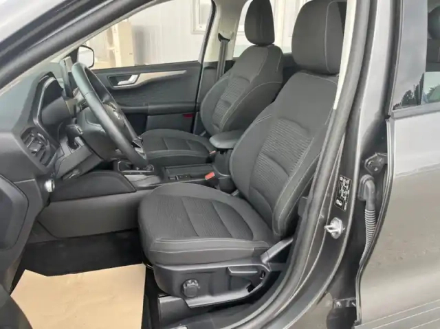 Ford Kuga 1.5 ecoblue 120ch titanium — photo 10