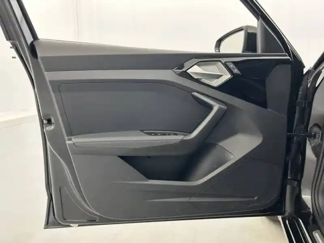 Audi A1 sportback 30 tfsi 110 ch bvm6 — photo 20