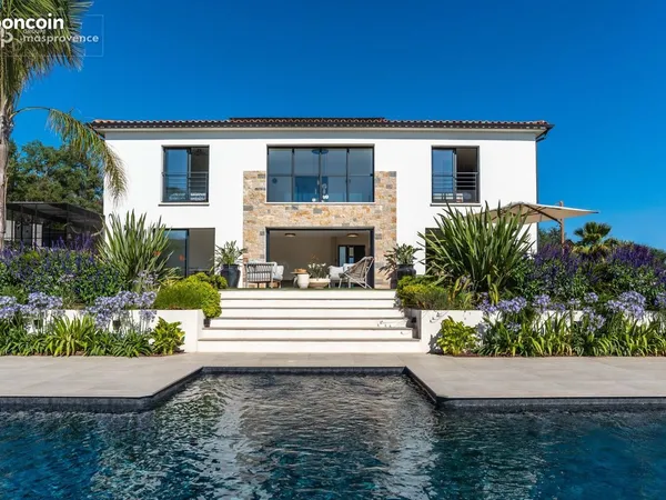 Projet de construction d'une maison 140 m² avec terrain à SAINT-RAPHAEL (83)