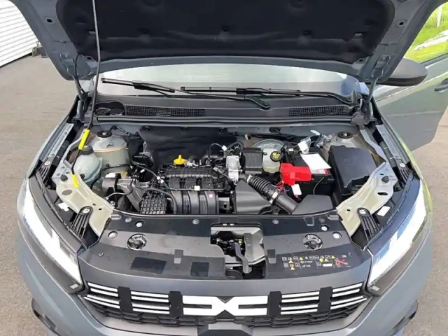 Dacia Sandero sce 65 — photo 23
