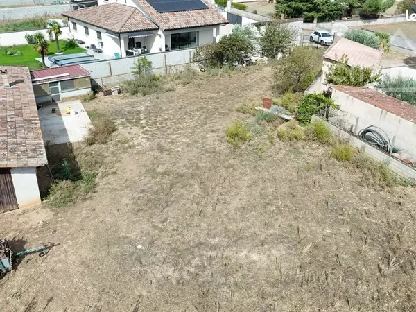 Terrain 926 m² Albon