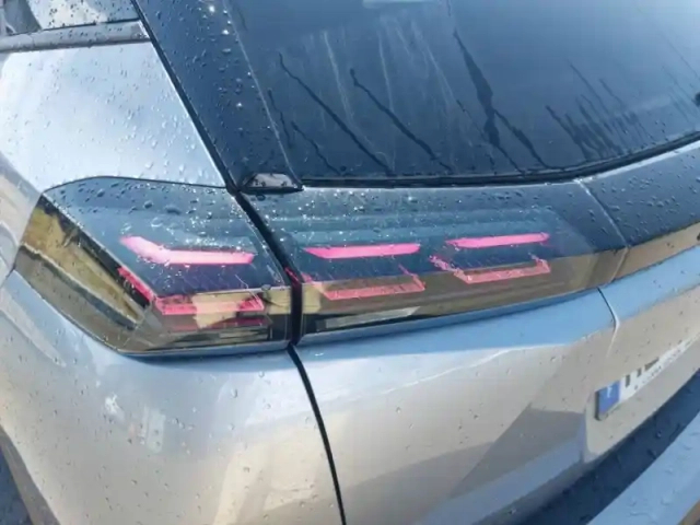 Peugeot 2008 100 s&amp;s bvm6 — photo 17