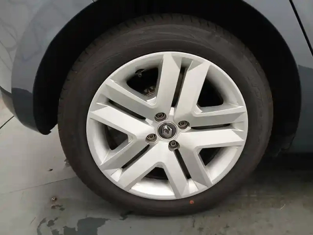 Renault Clio blue dci 85 — photo 15