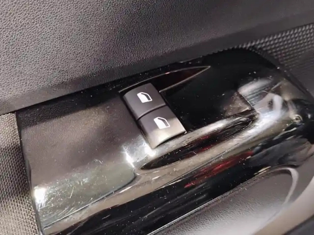 Citroën C3 puretech 83 s&amp;s bvm5 shine — photo 20