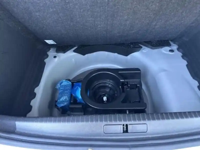 Opel Corsa 1.2 turbo 100ch edition bva8 — photo 14