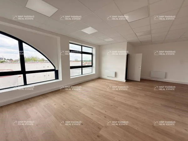 Bureaux 310 m²