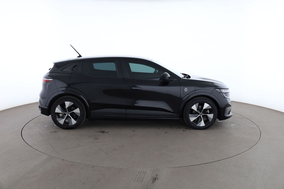Renault Megane E-Tech E-Tech EV60 Super Charge Equilibre — photo 6