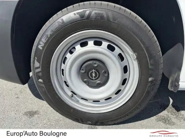Opel Combo cargo m essence 110ch pack premium connect — photo 13