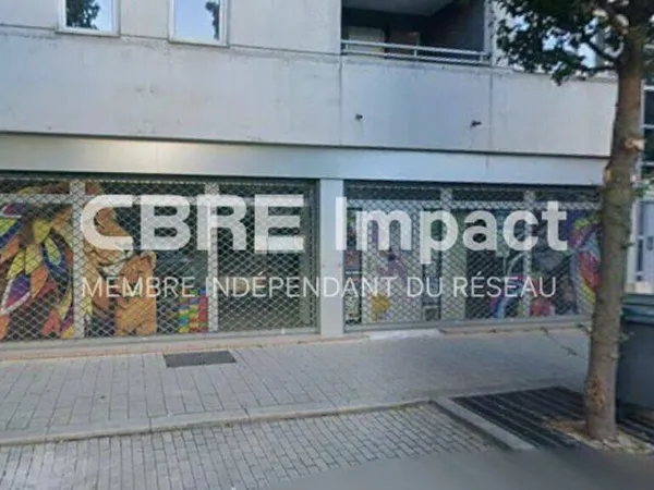Local commercial 151 m²