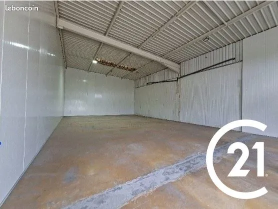 Local 210 m² Saint-Marcel-lès-Valence