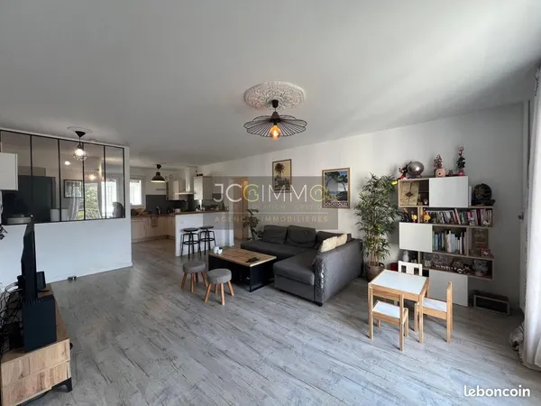 Appartement 3 pièces 77 m²