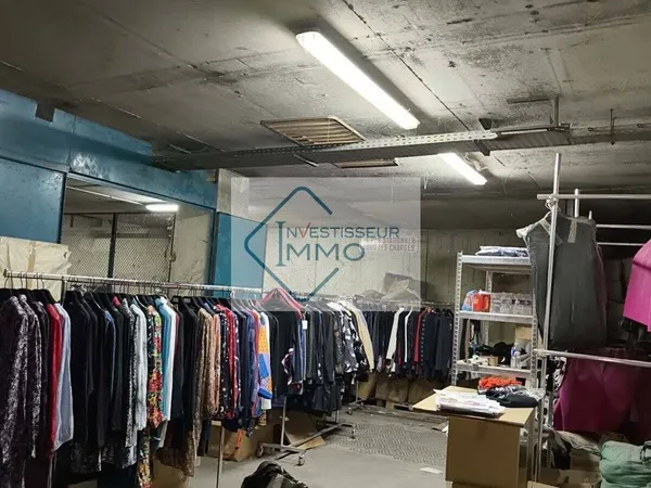 Local d'activité 258 m²