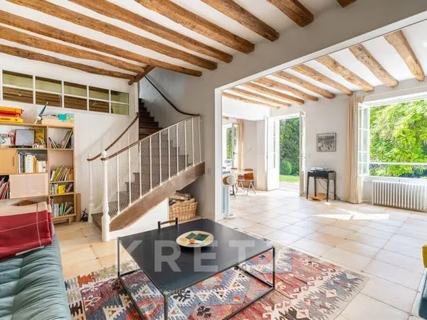 Maison 10 pièces 440 m²