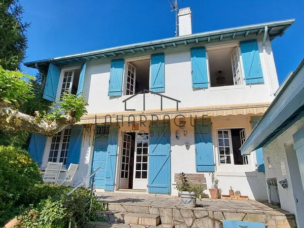 Maison 7 pièces 200 m²