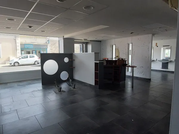 Local d'activités 110 m²