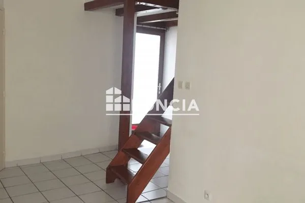 Studio 1 pièce 24 m²