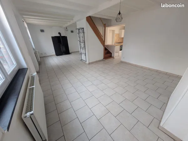 Maison familiale 5 chambres lumineuse de 130 m² avec jardin et dépendance
