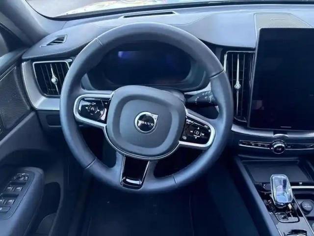 Volvo Xc60 t6 hybride rechargeable 350ch black edition geartronic 8 awd — photo 11