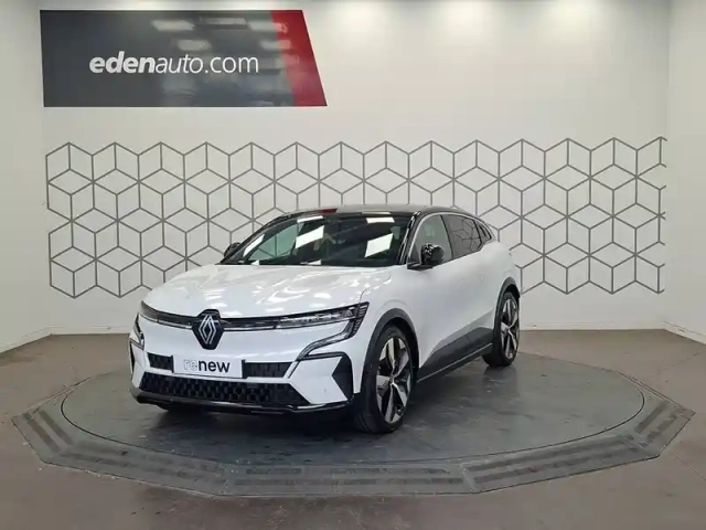 Renault Megane e-tech ev60 220 ch super charge — photo 1
