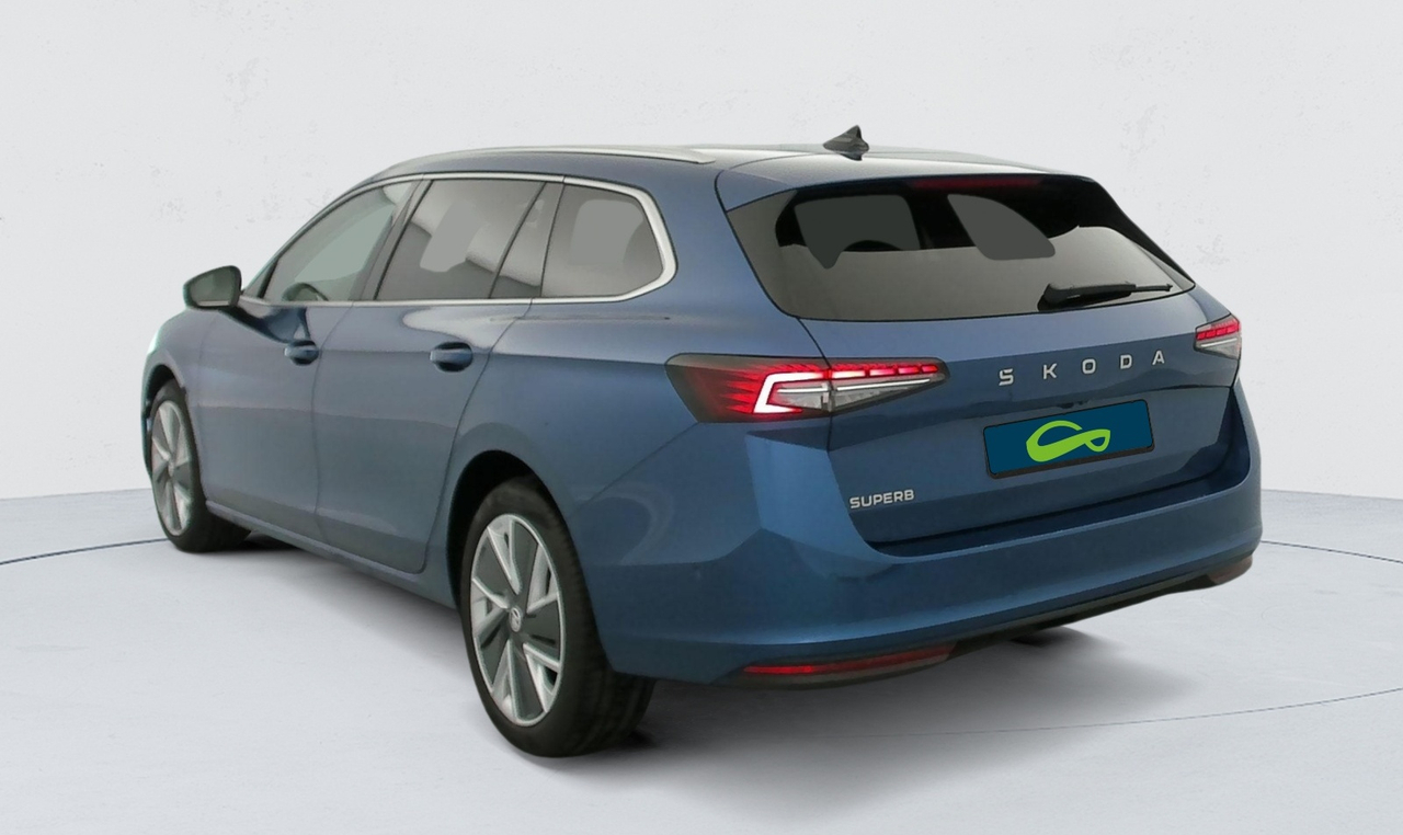 Skoda Superb Combi — photo 3