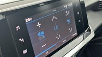 Peugeot 2008 1.2 PureTech 130ch S&S Active Pack EAT8 — photo 13
