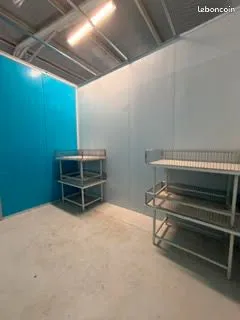 Loue box L de 12 m2 RDC