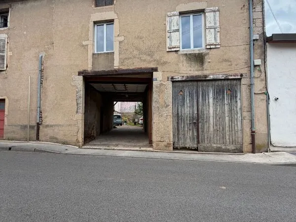 Parking/box 2 pièces 23 m²