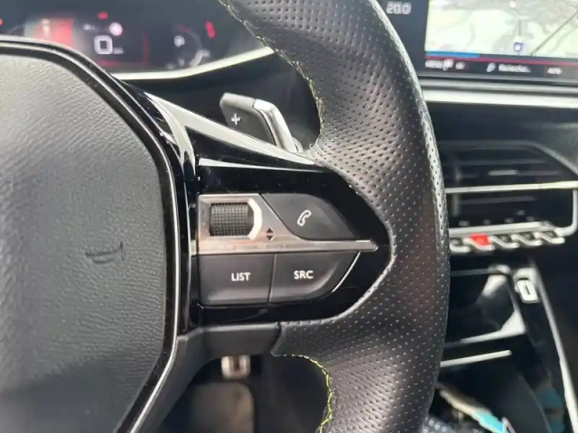 Peugeot 2008 puretech 130 s&amp;s eat8 — photo 20