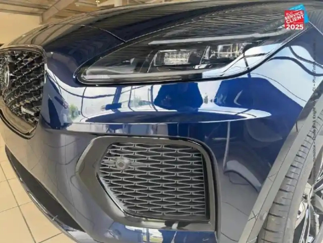 Jaguar E-Pace p300e phev 309ch r-dynamic se — photo 13