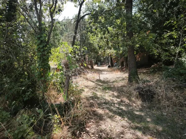 Terrain 685 m²