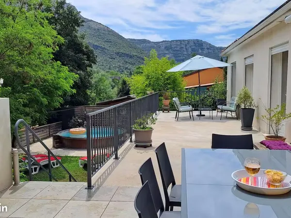 A VENDRE Villa les Acacias. Sumène (30). Revenus solaires garantis