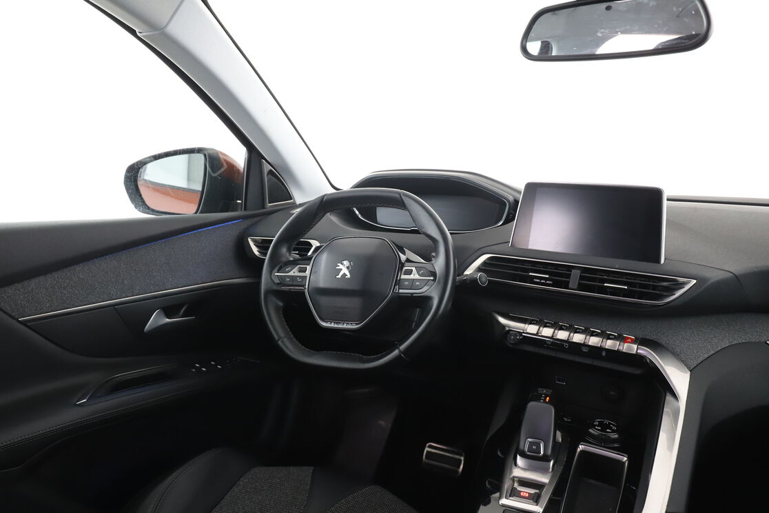 Peugeot 3008 1.2 PureTech Allure EAT6 — photo 12