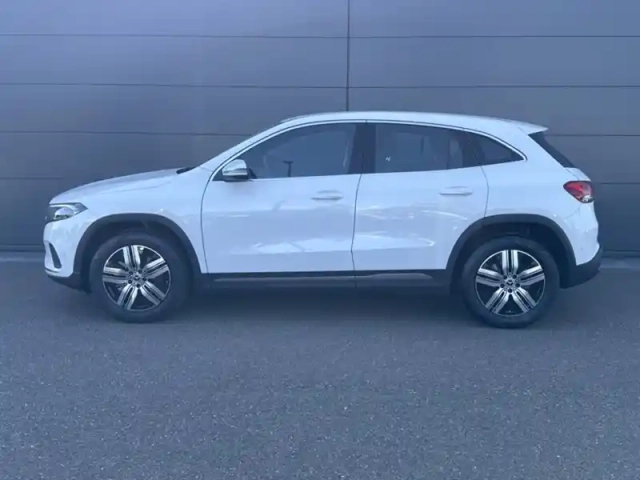 Mercedes Eqa 250+ edition — photo 2