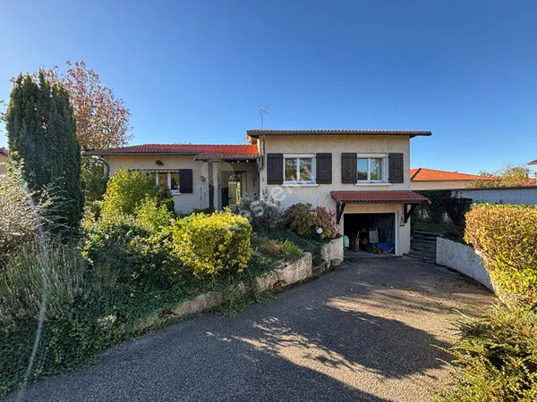 Maison type 5 Heyrieux, 135 m² habitables sur 926 m² de terrain
