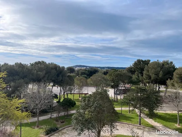 Studio 1 pièce 19 m²
