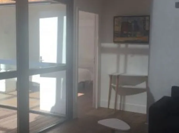 Loue à Bordeaux Loft T3 71m²