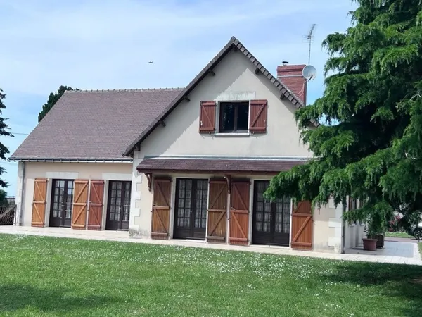 Maison de 193 m2 6 Chambres sur plus de 5600 m2 de terrain